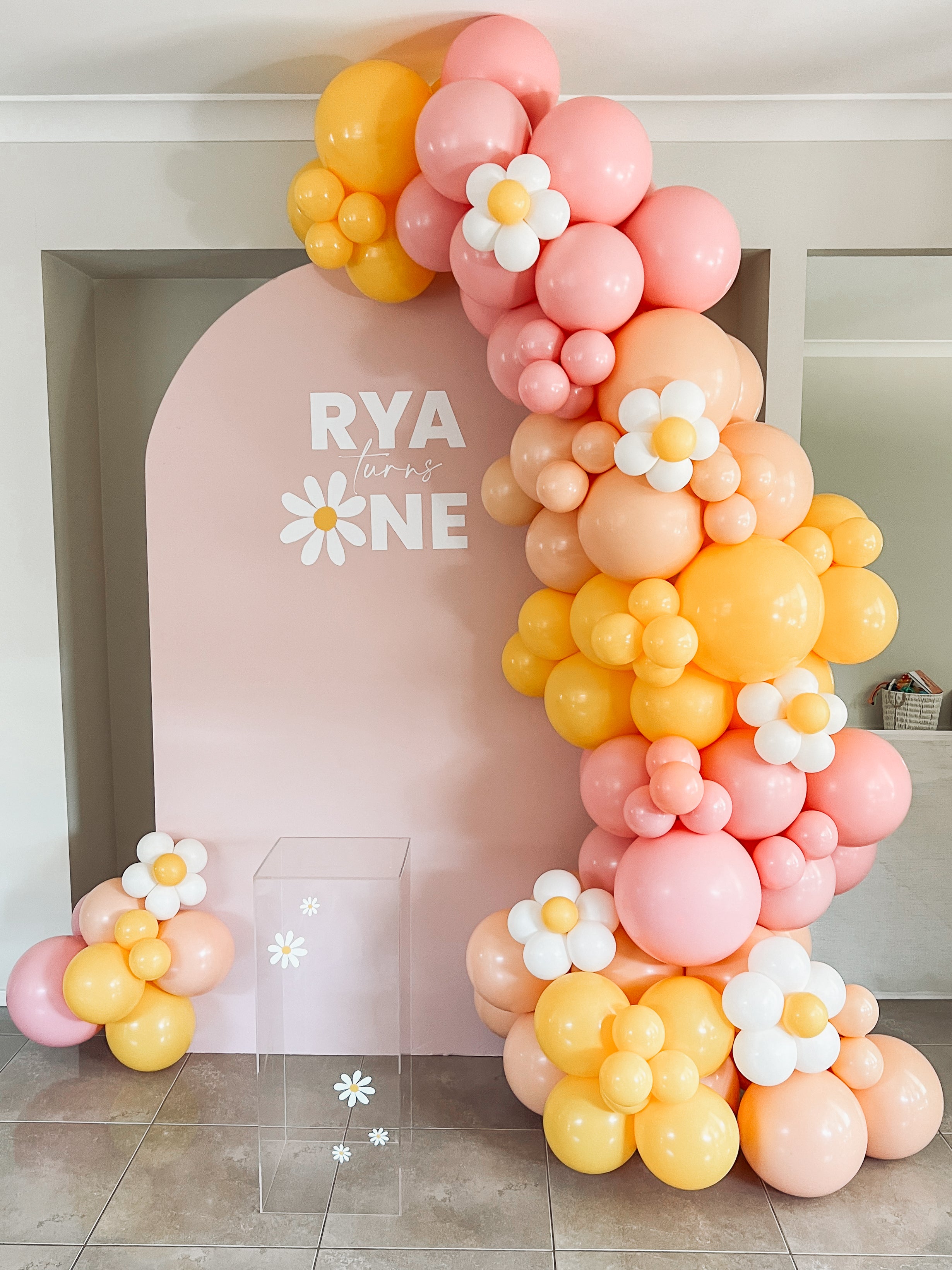 Single Arch Balloon Decor